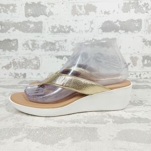 New Aerosoles Isha Gold Wedge Slip On Thong Sandal H997